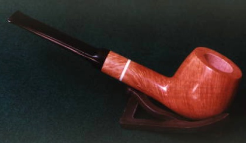 Natural smooth apple 010 with extantion briar on the stem...