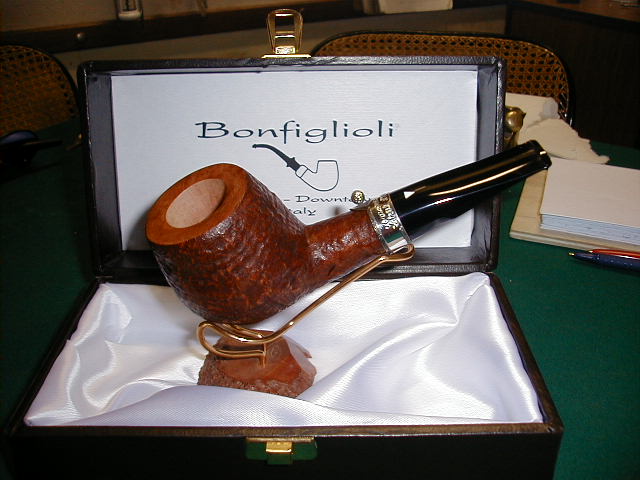 Super pipe for the 4Golf tournament of Chicago(14 to 16 may 2004)only for pipe and cigar smokers...