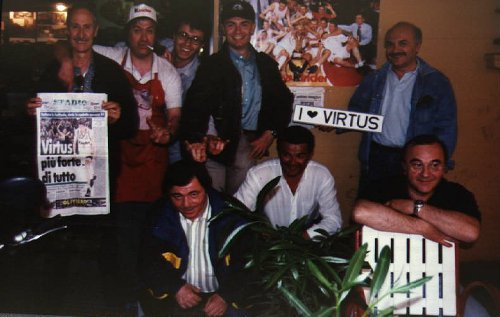 Group of members for to celebrate the victory of the VIRTUS...